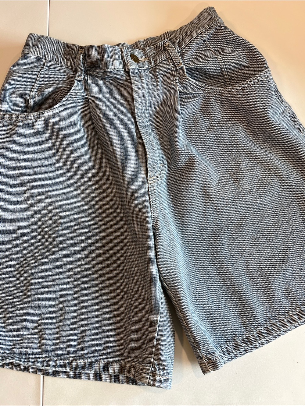 Lee - vintage, High-Rise Light Blue/White Denim Shorts